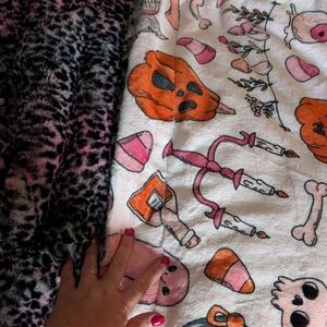 Minky holic Nwt Pink and Black Halloween-Themed Blanket Around 6x7ft